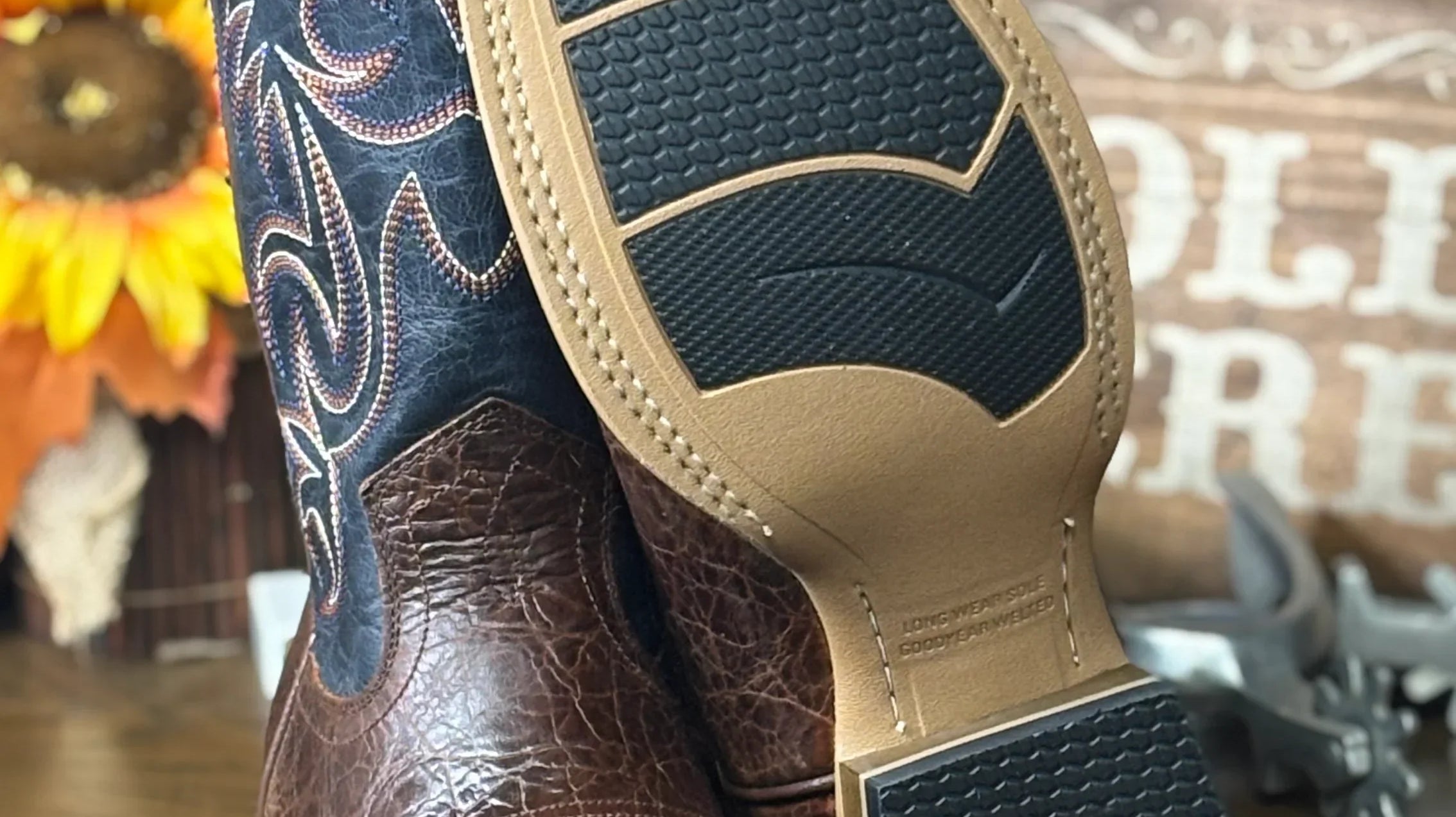π’ Cowboy Boot Soles: Leather vs. Rubber β Whatβs Best for You?