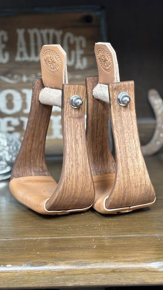 Nettles Stirrups ~ Chisholm Gunstock Oiled ~ 3" - Henderson's Western Store