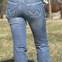 Mid-Wash Willow Jean By Wrangler - Henderson's Western Store