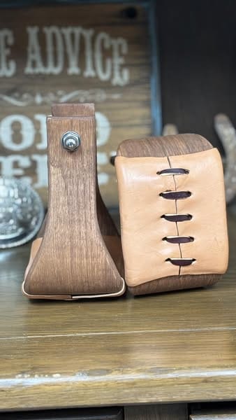 Nettles Stirrups ~ Chisholm Gunstock Oiled ~ 4" - Henderson's Western Store