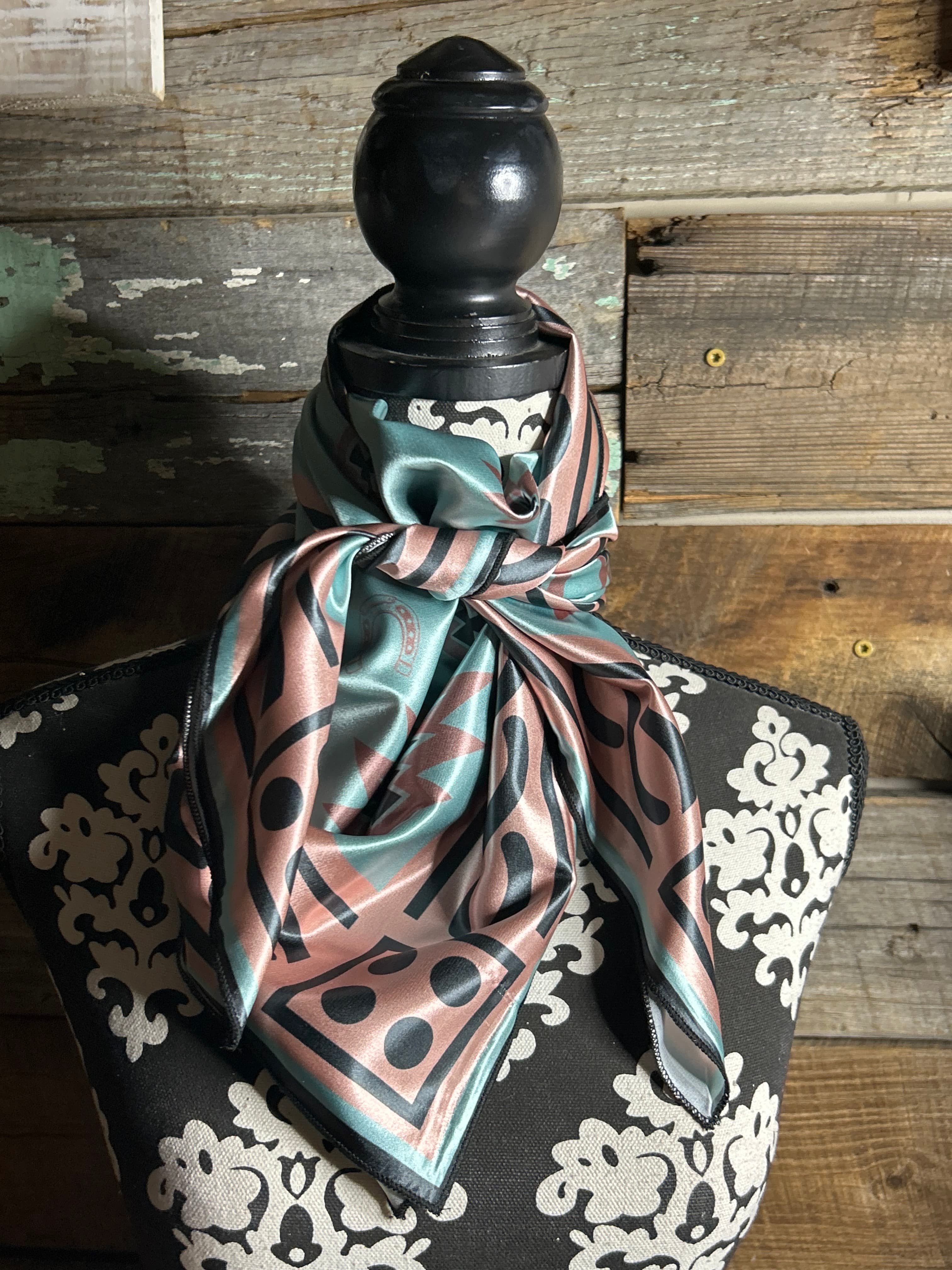 Avery scarfs
