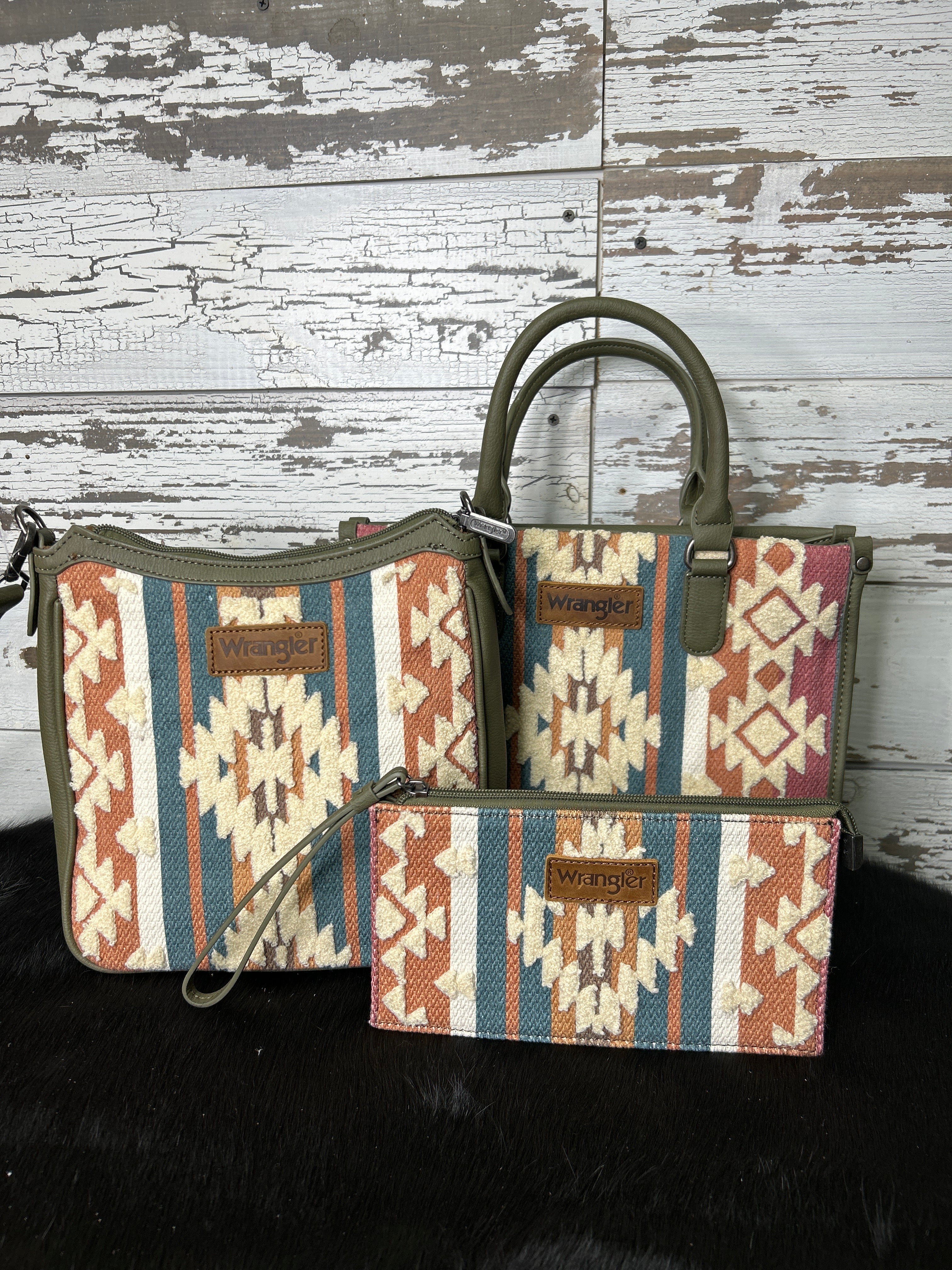 Wrangler Sherpa Aztec Canvas Clutch - Green - Henderson's Western Store