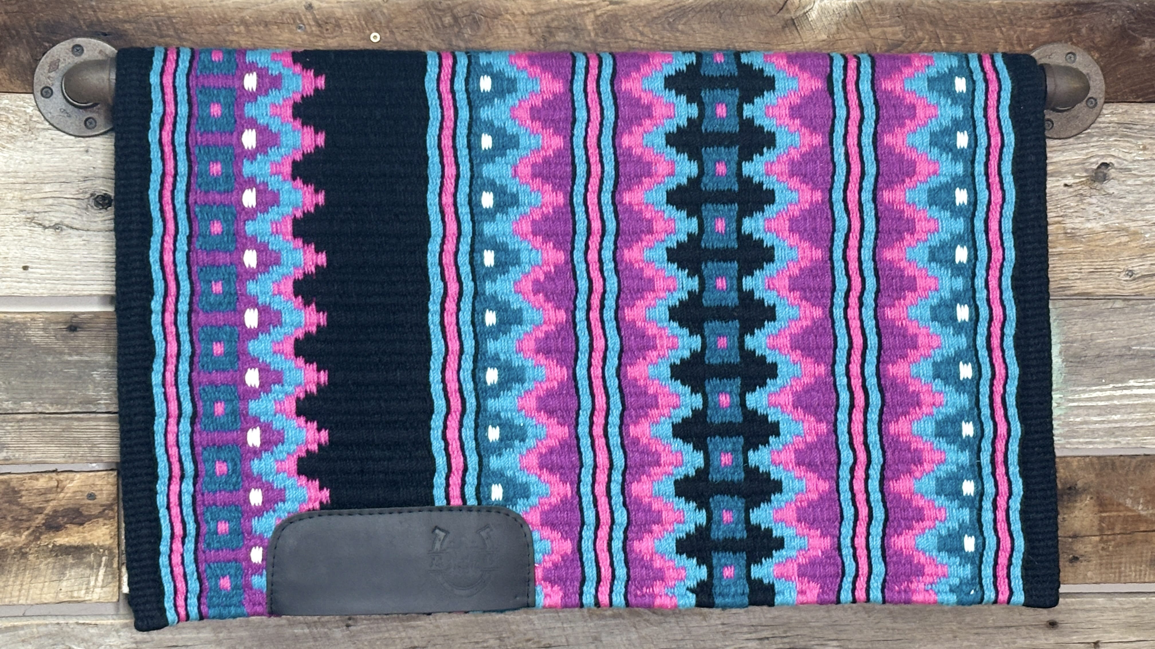 Arrows Show Pad - Henderson's Western Store