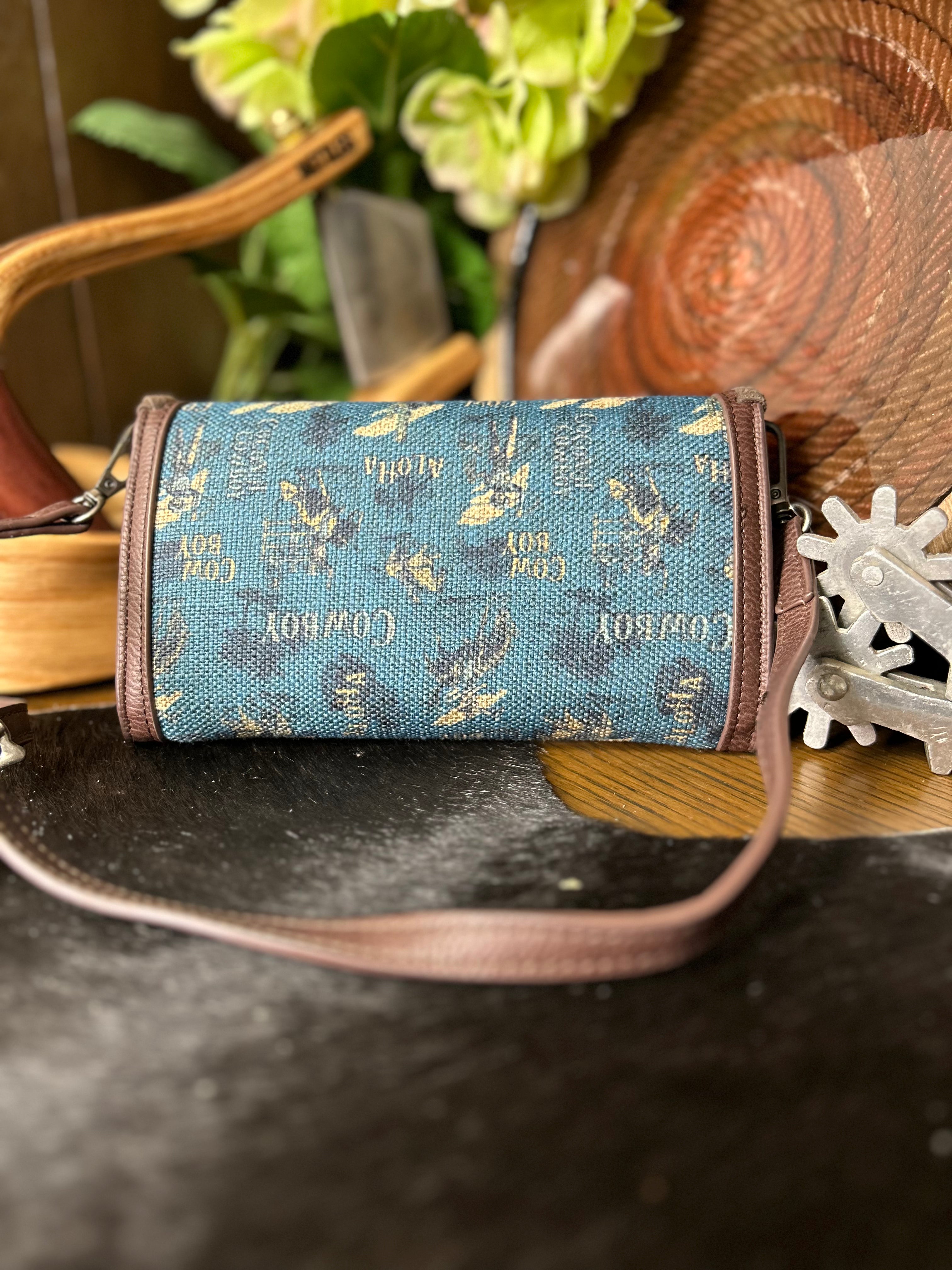 Wrangler Vintage Print Carry Wallet/Crossbody ~ Jean - Henderson's Western Store