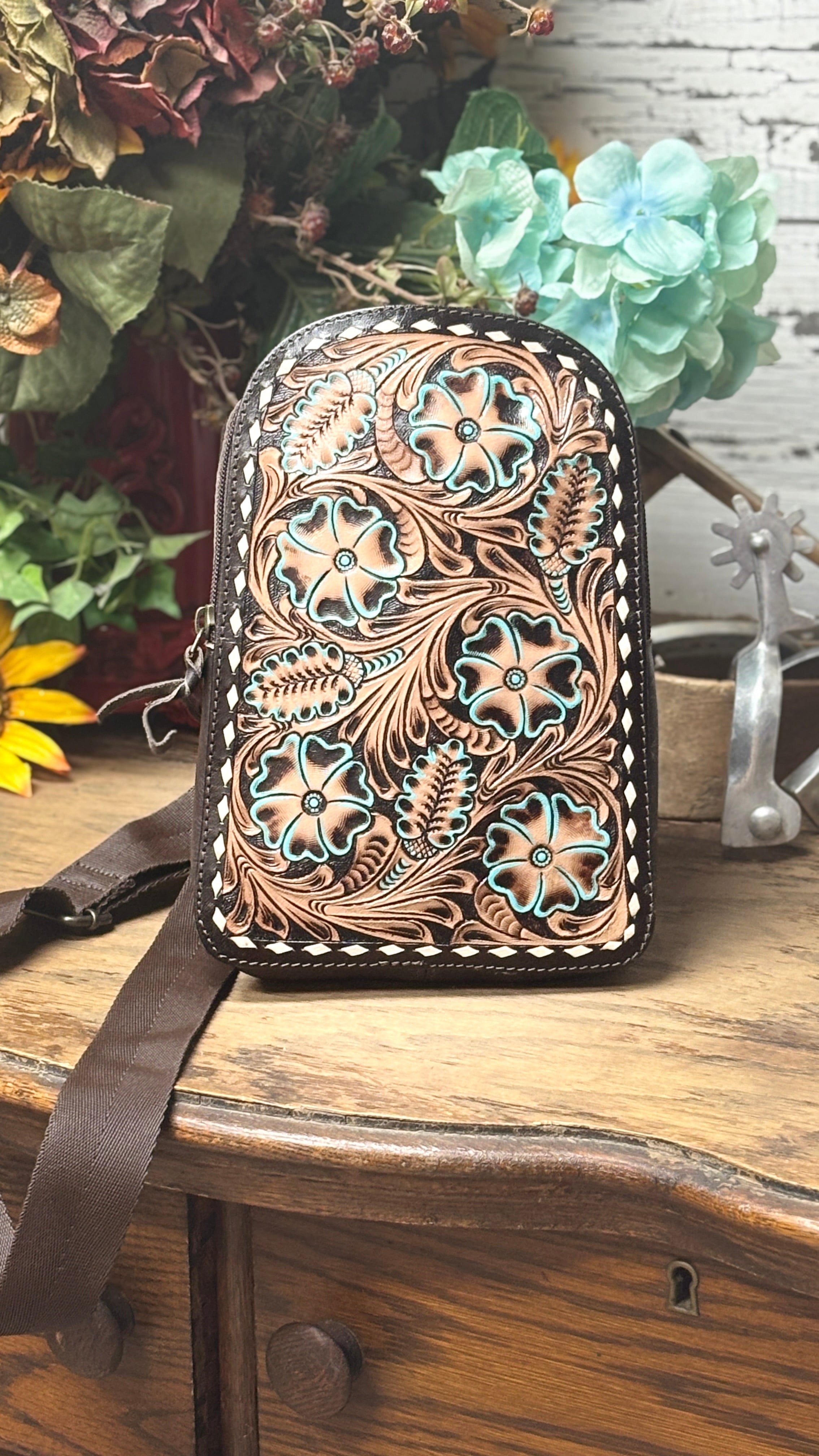 Challenger Western Sling - Henderson's Western Store