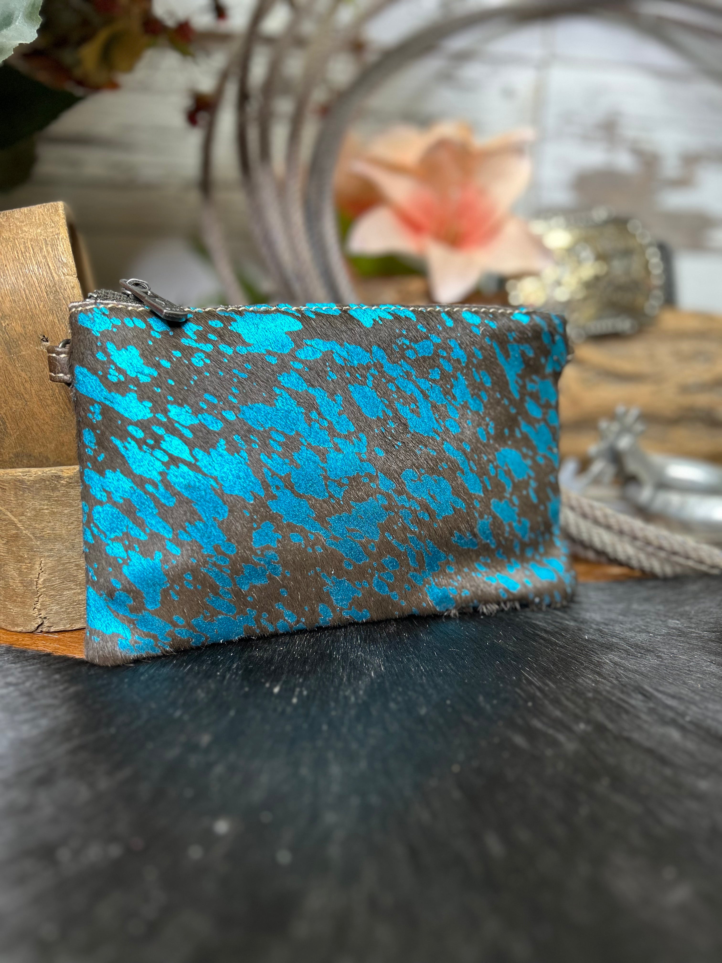 Hair-on Cowhide Clutch/Crossbody - Henderson's Western Store