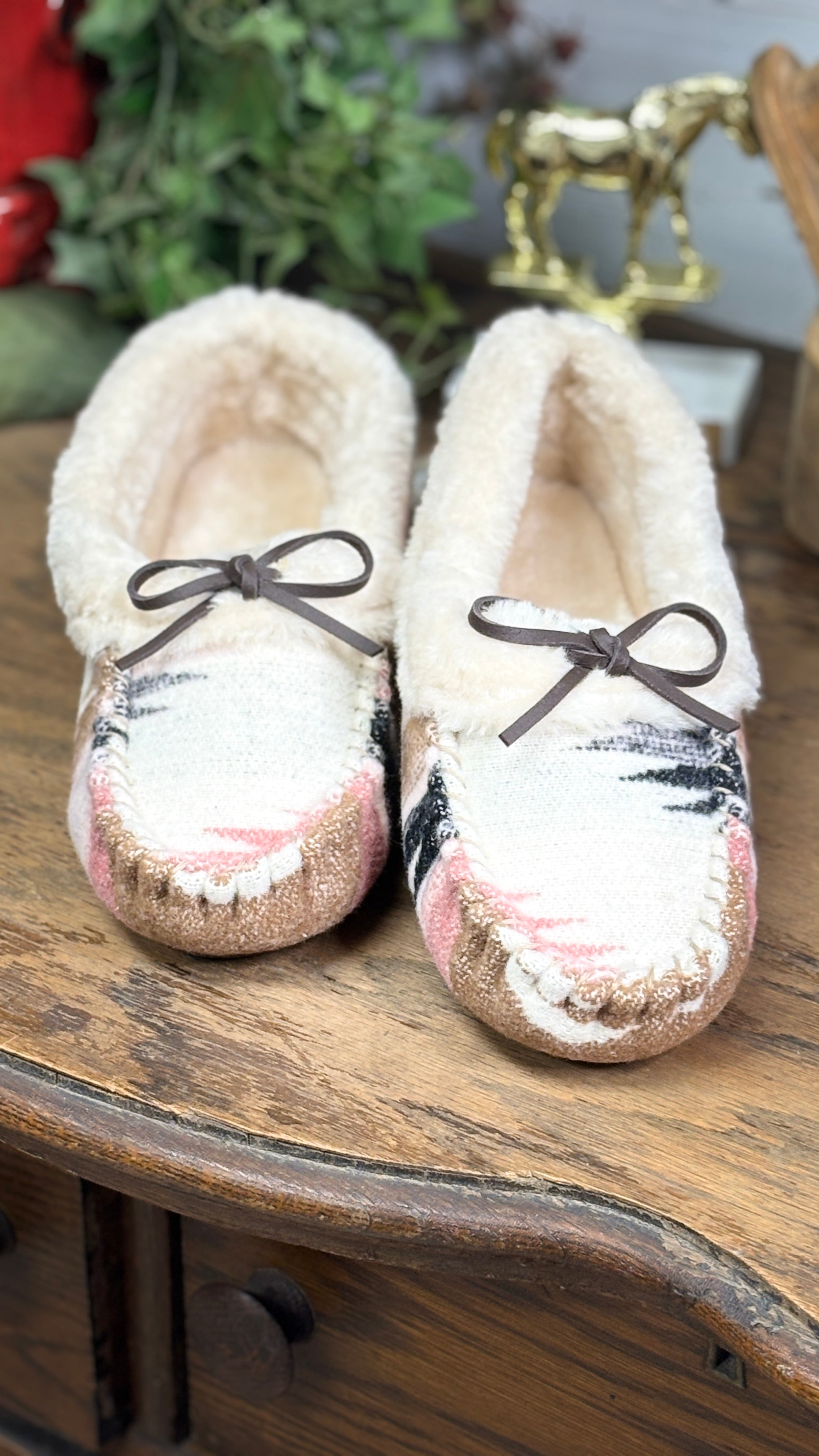 Moccasin Slippers ~ Ariel - Henderson's Western Store