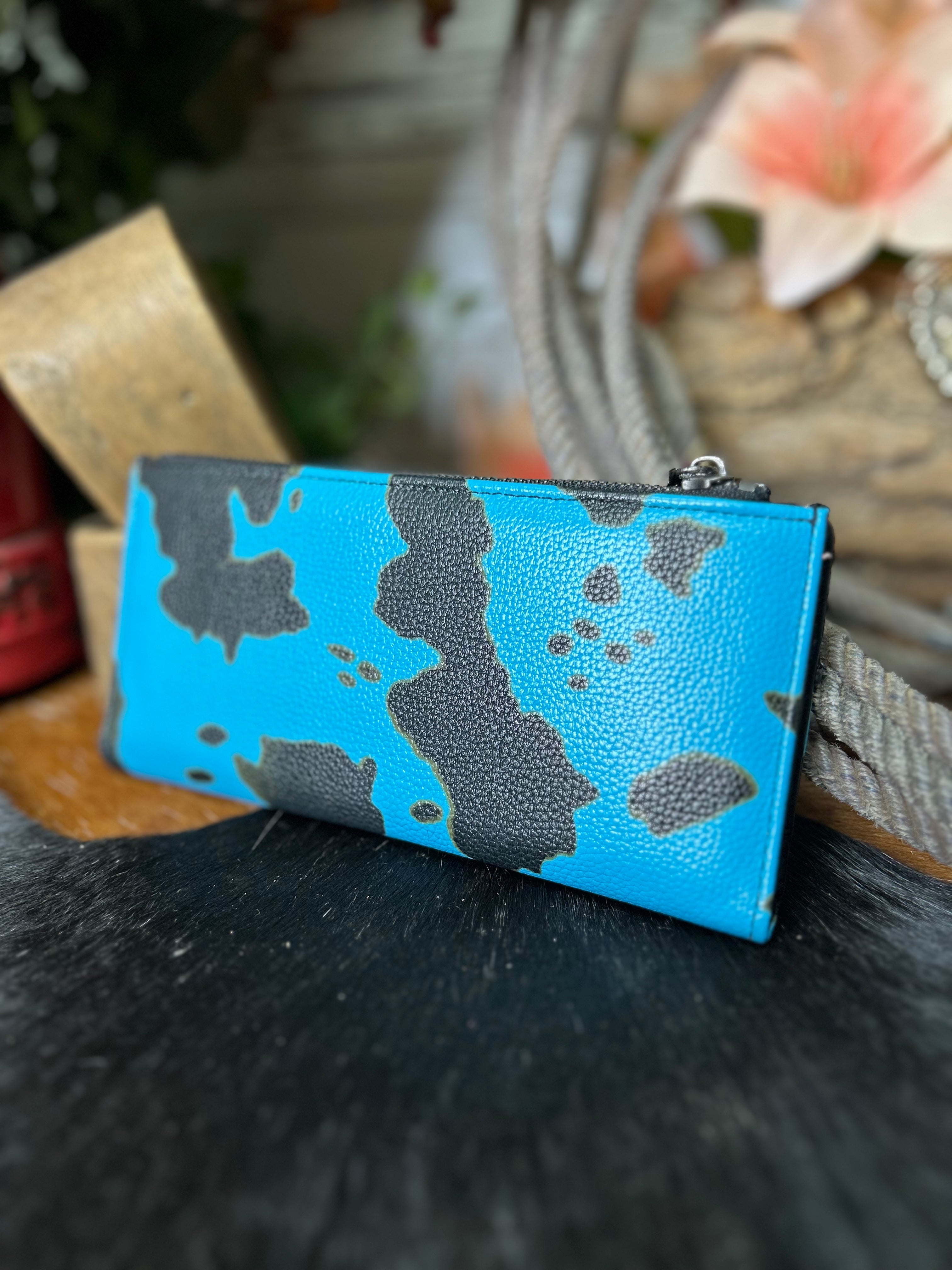 Wrangler Cow Print Bi-Fold Wallet - Henderson's Western Store