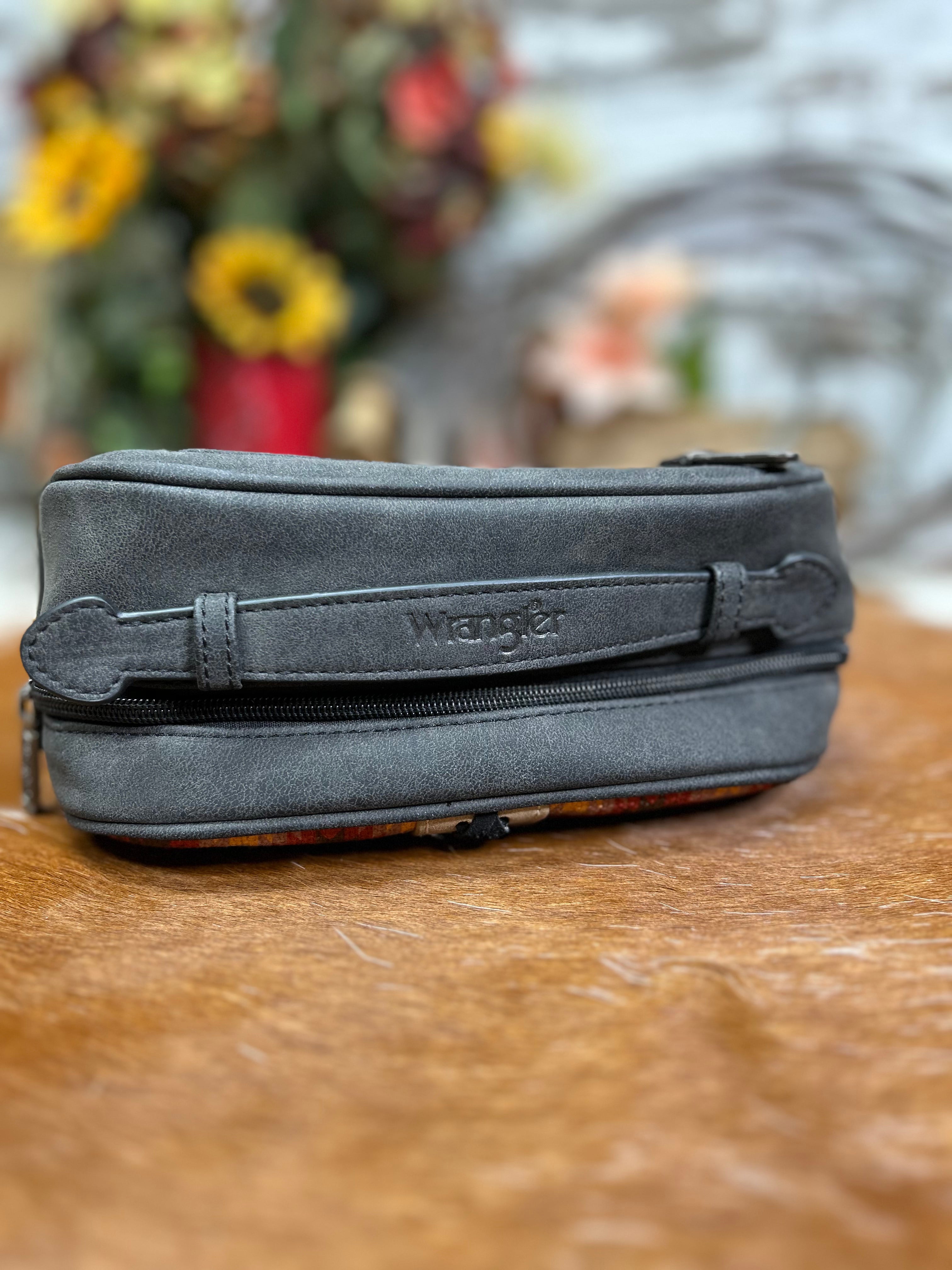 Wrangler Southwest Print Travel Pouch - Henderson's Western Store
