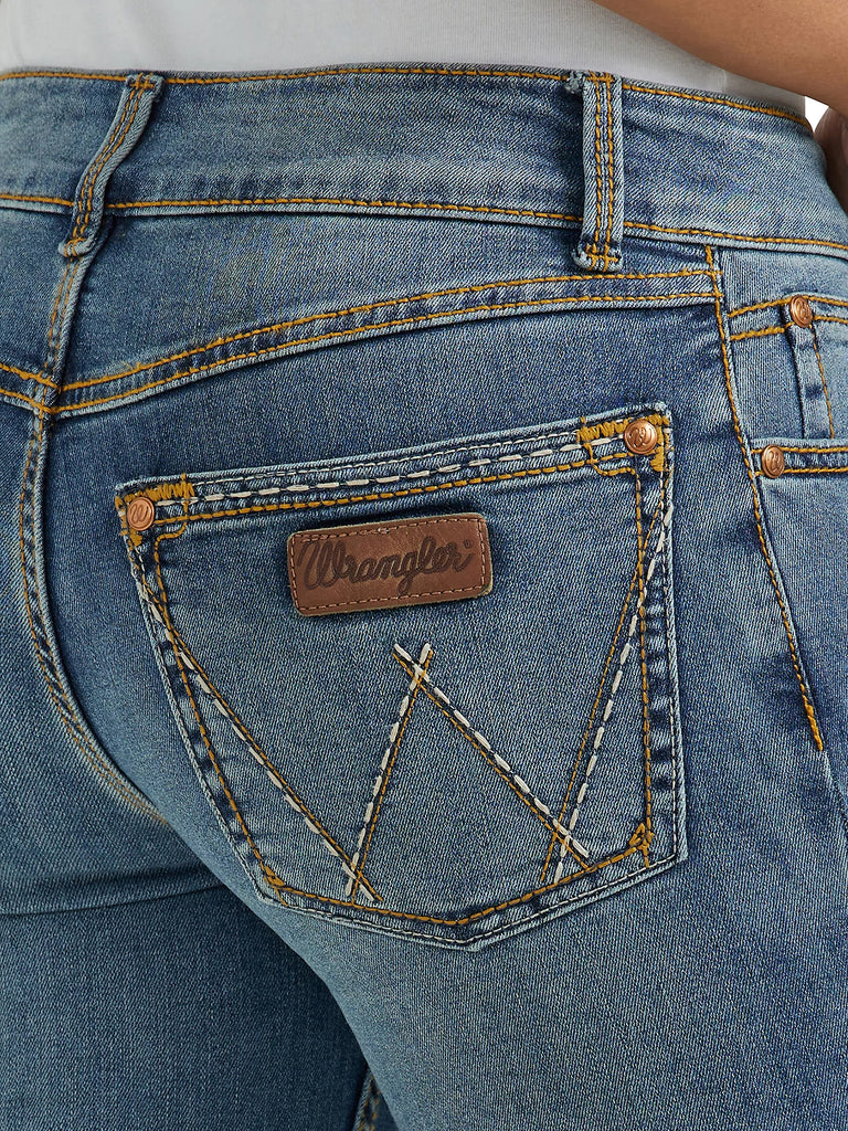 Ladies Wrangler Retro Jeans ~ Med Blue - Henderson's Western Store