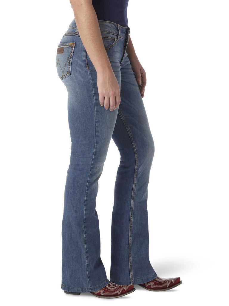 Ladies Wrangler Retro Jeans ~ Med Blue - Henderson's Western Store