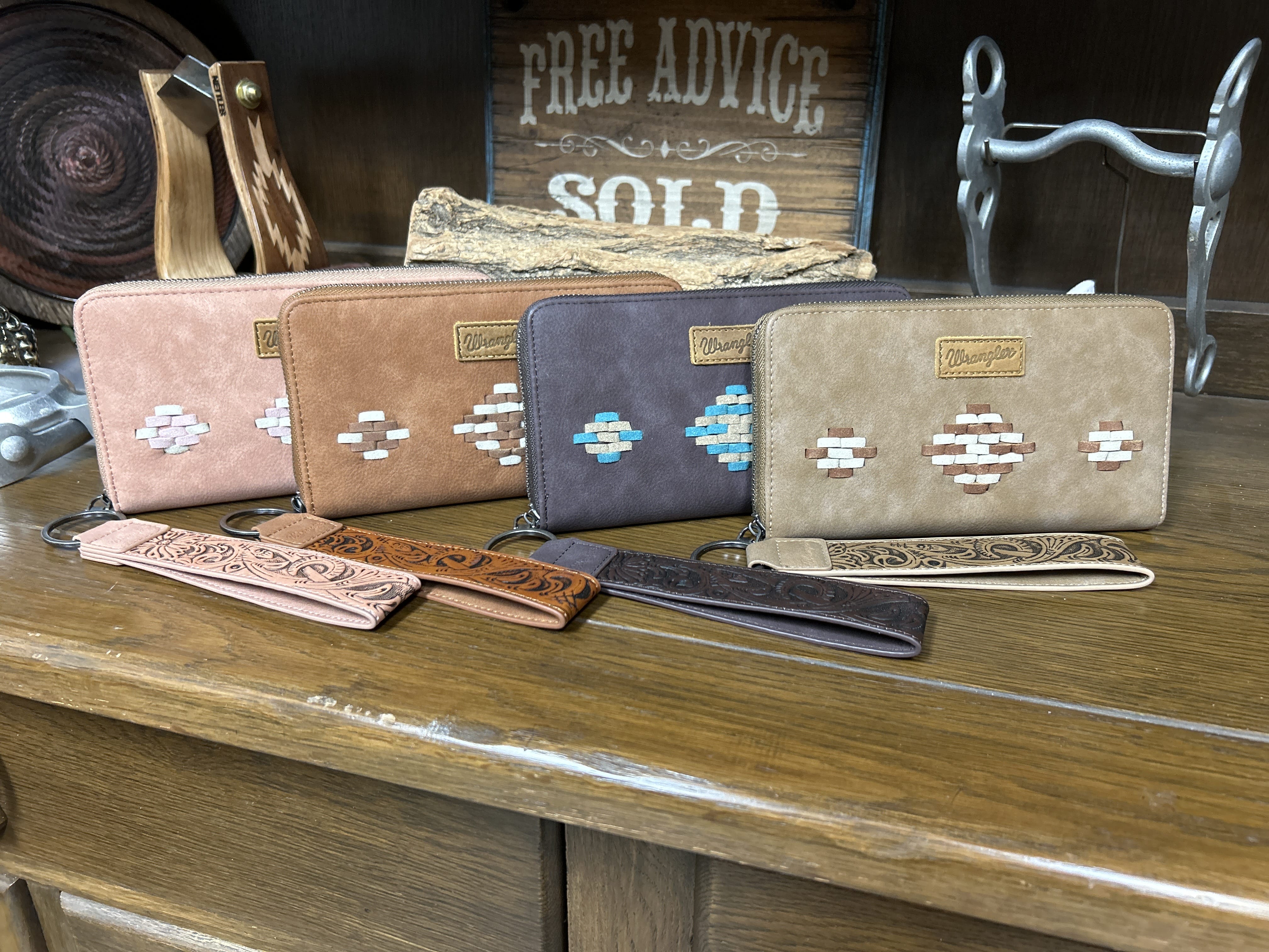 Wrangler Aztec Woven Wallet W/Wristlet - Henderson's Western Store