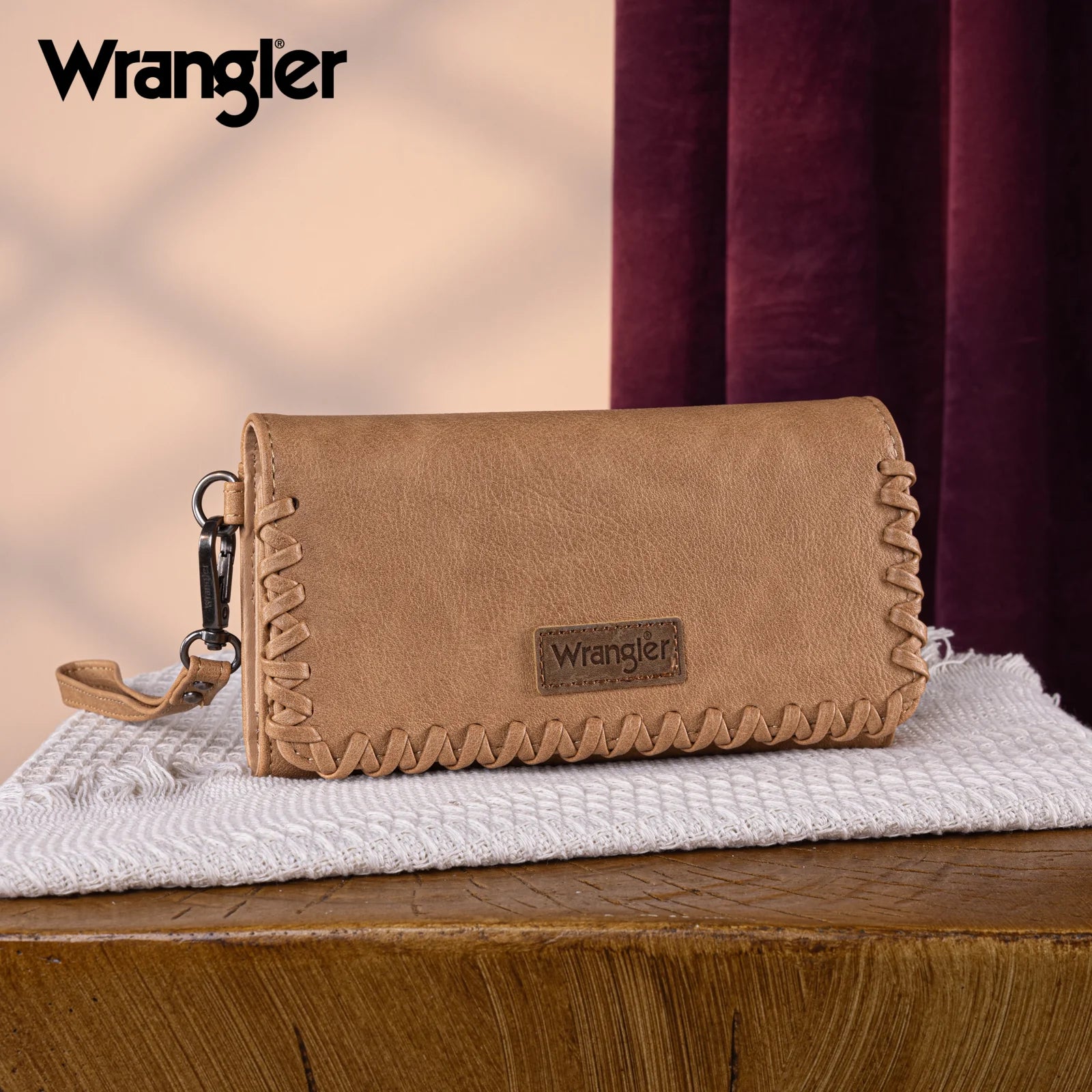 Wrangler Whipstitch Wristlet Wallet ~ Lt Brown - Henderson's Western Store