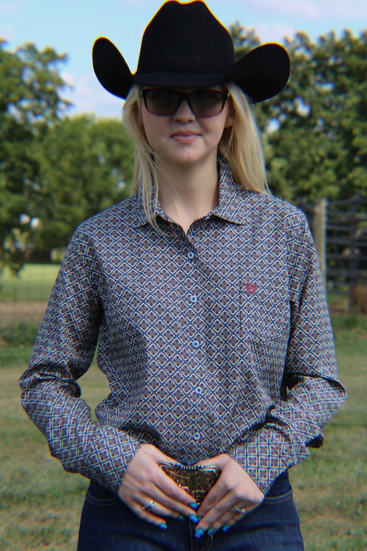 Cinch Women's Tops
