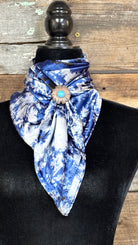 M & F WESTERN scarfs