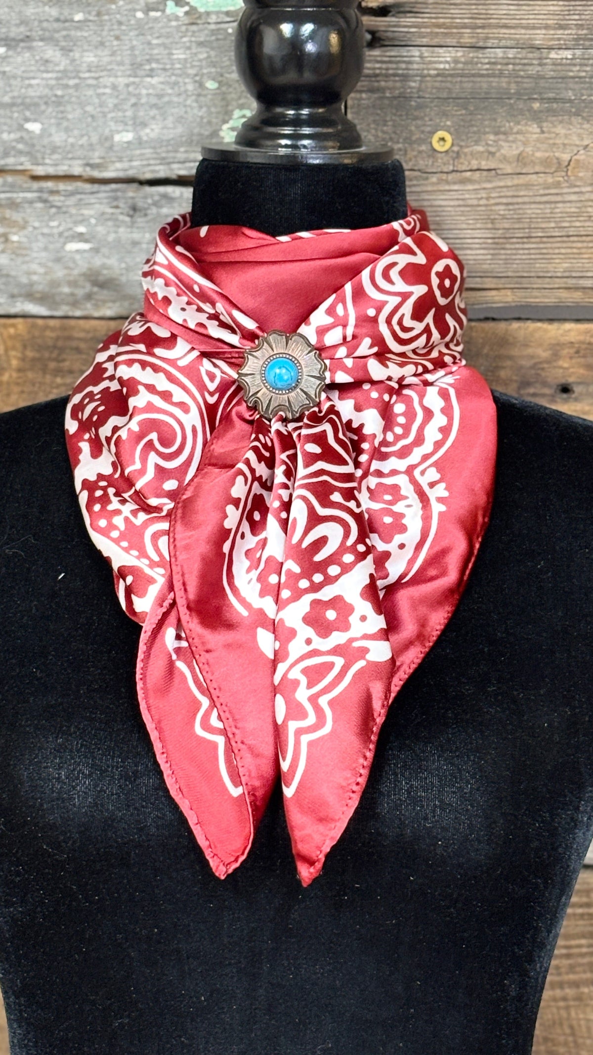 M & F WESTERN scarfs