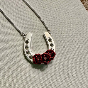 Load image into Gallery viewer, Horseshoe with Roses/Arabian Horse Lovers Necklace