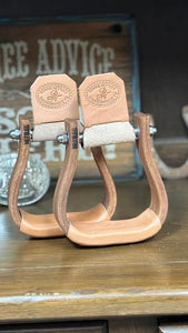 Load image into Gallery viewer, Nettles Stirrups ~ Chisholm Petite Gunstock Oiled ~ 2&quot; - Henderson&#39;s Western Store
