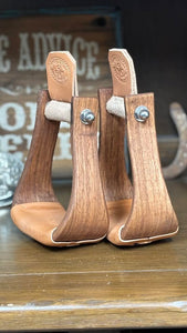 Load image into Gallery viewer, Nettles Stirrups ~ Chisholm Gunstock Oiled ~ 3&quot; - Henderson&#39;s Western Store