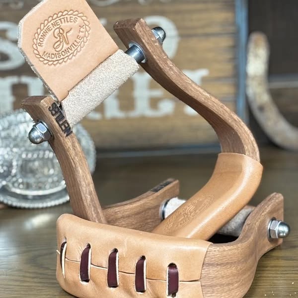 Nettles Stirrups ~ Chisholm Petite Gunstock Oiled ~ 2