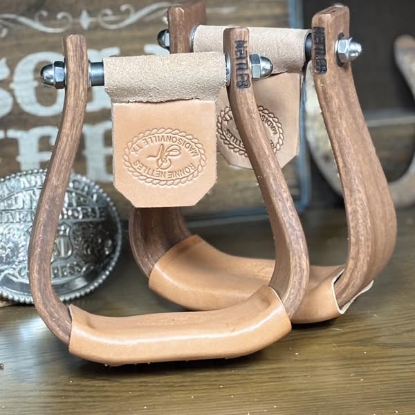 Nettles Stirrups ~ Chisholm Gunstock Oiled ~ 2.5" - Henderson's Western Store