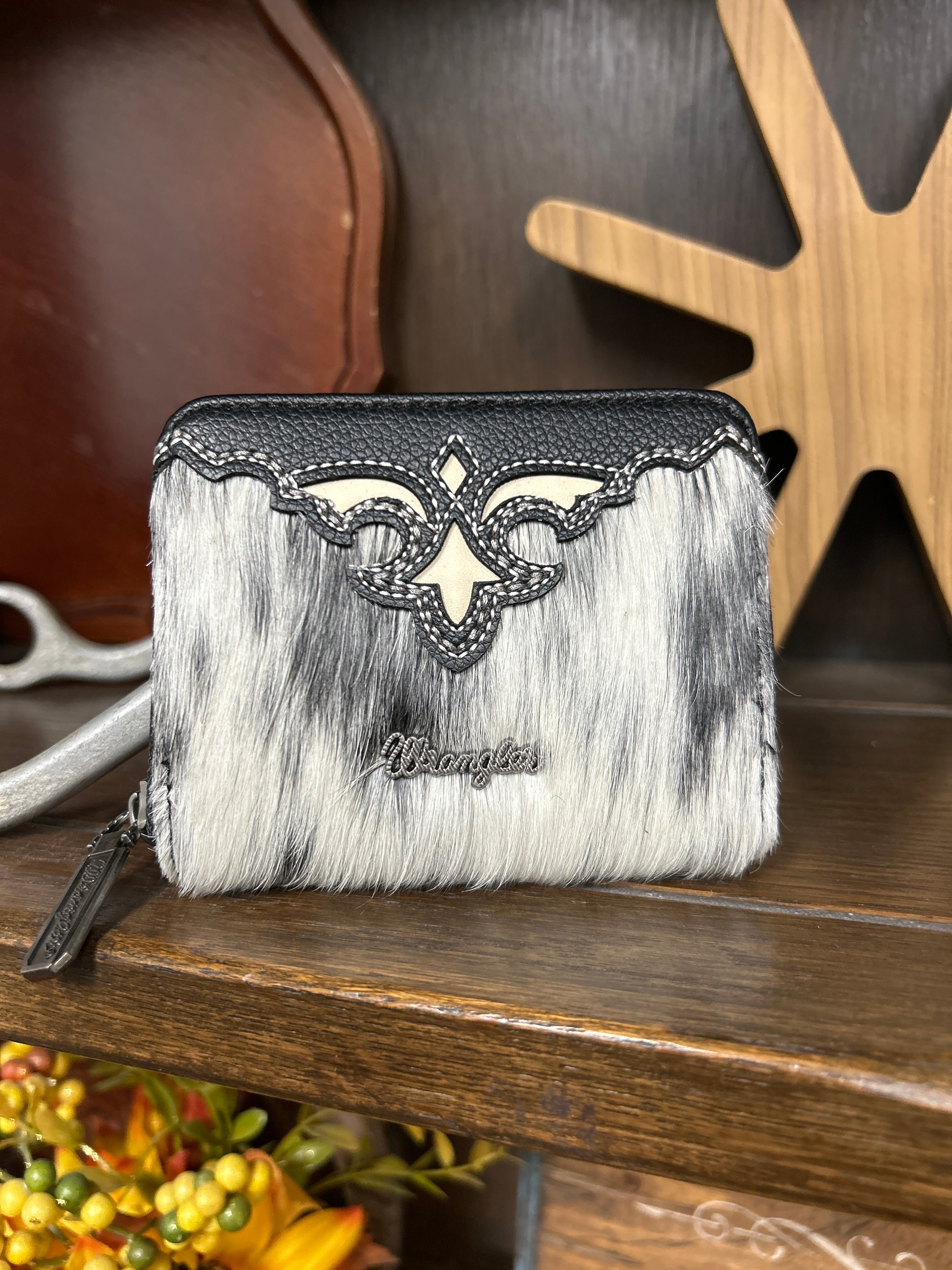 Wrangler Cowhide Zip-Around Wallet ~ Black - Henderson's Western Store