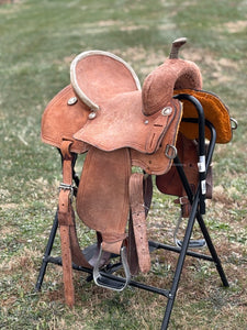 Load image into Gallery viewer, Sheridan Roughout Barrel Saddle