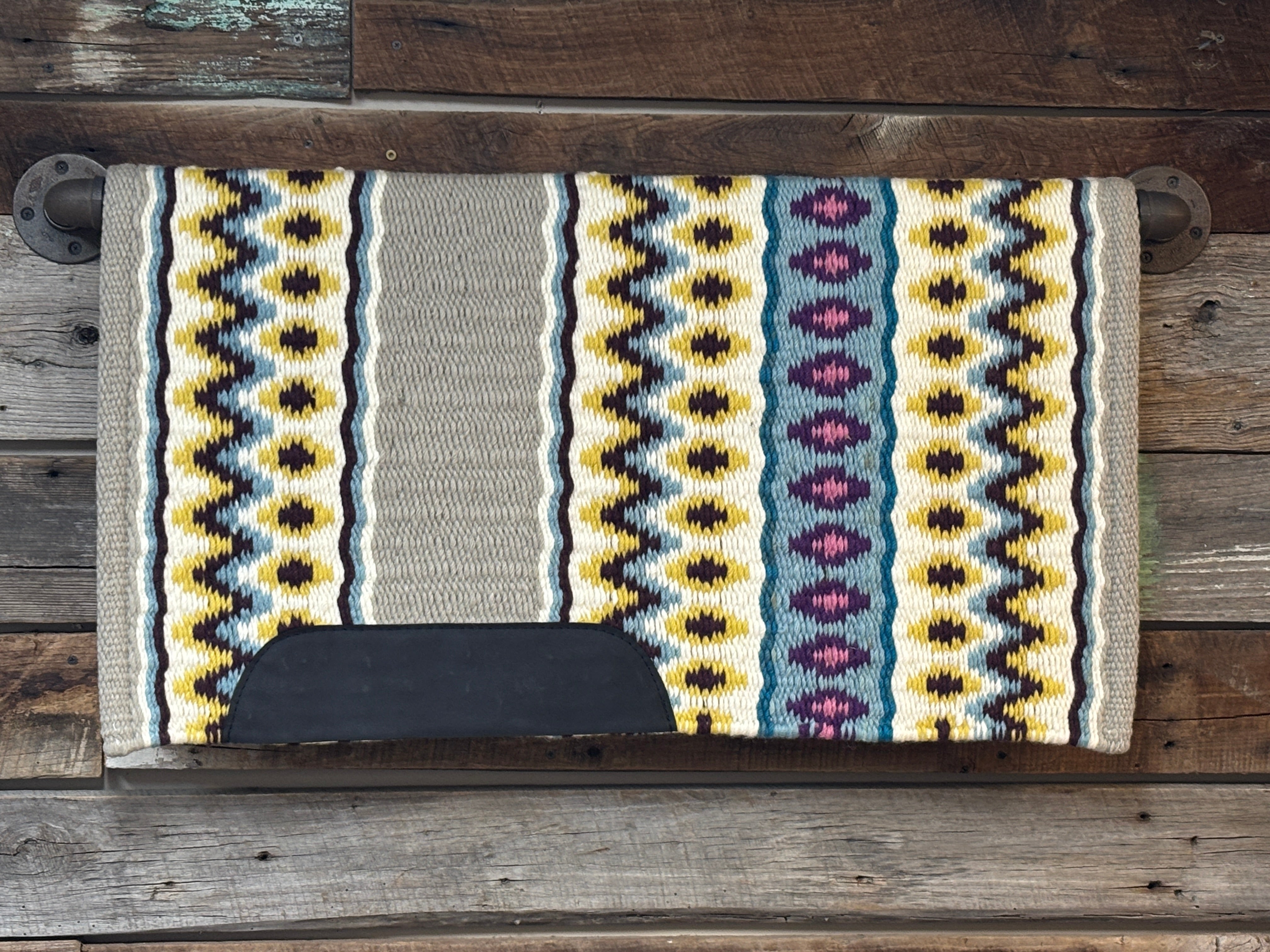 Show Pad ~ Snow - Henderson's Western Store