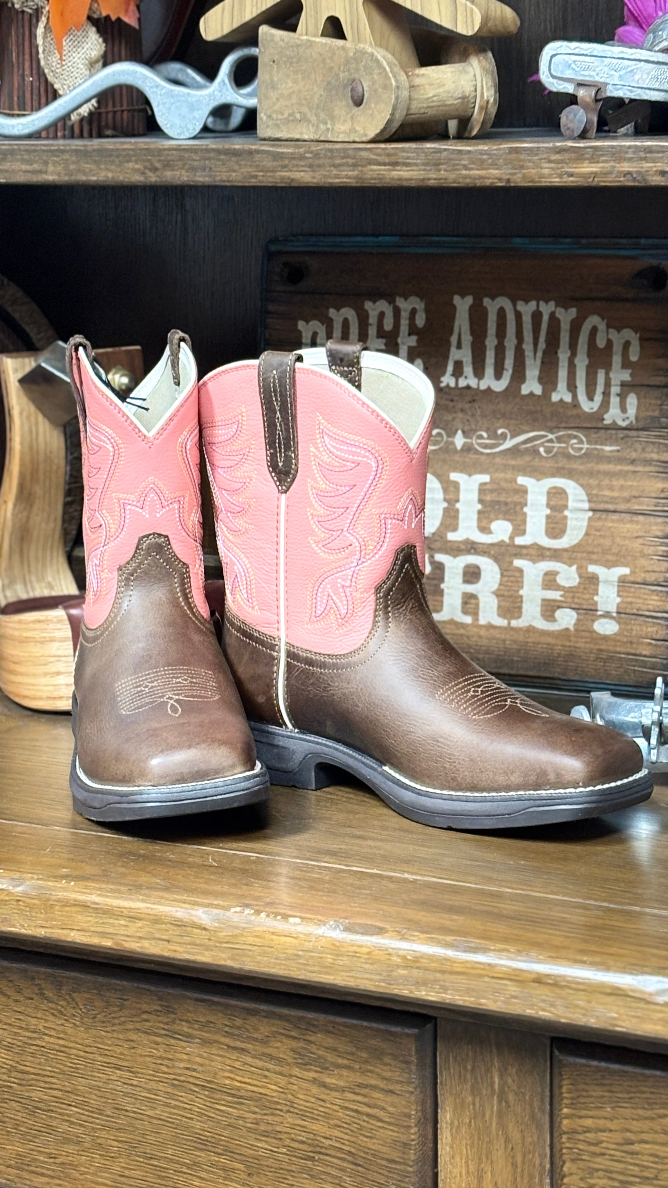 Anthem Shortie Myra by Ariat - Henderson's Western Store