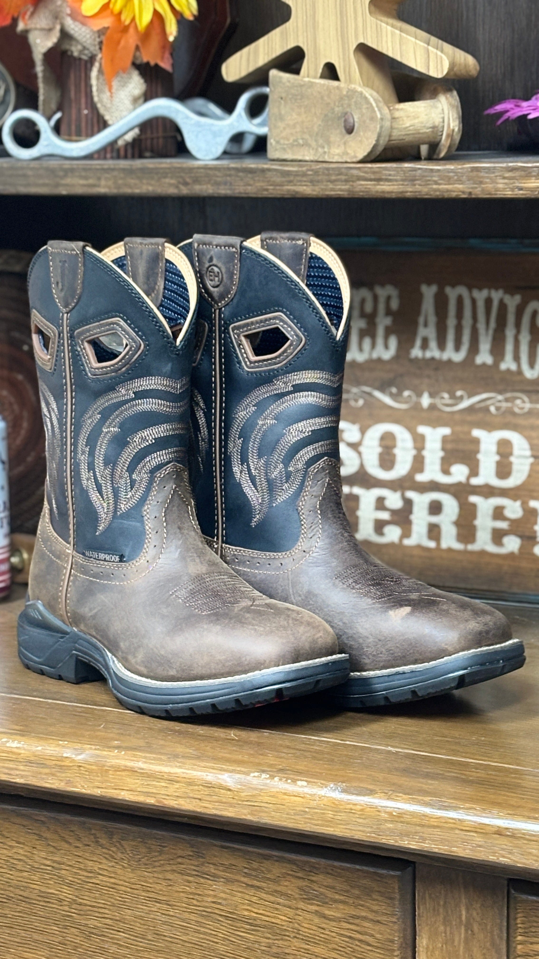 Slickline Boots by Justin - Henderson's Western Store