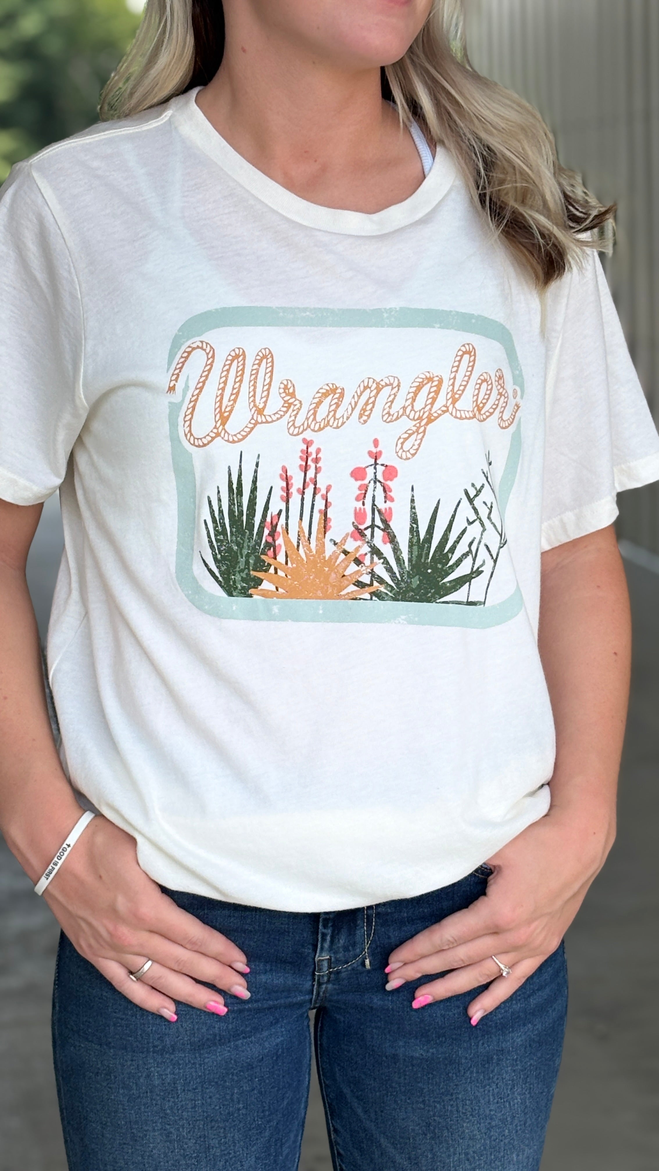 Ladies Wrangler Retro Graphic Tee ~ Marshmallow - Henderson's Western Store
