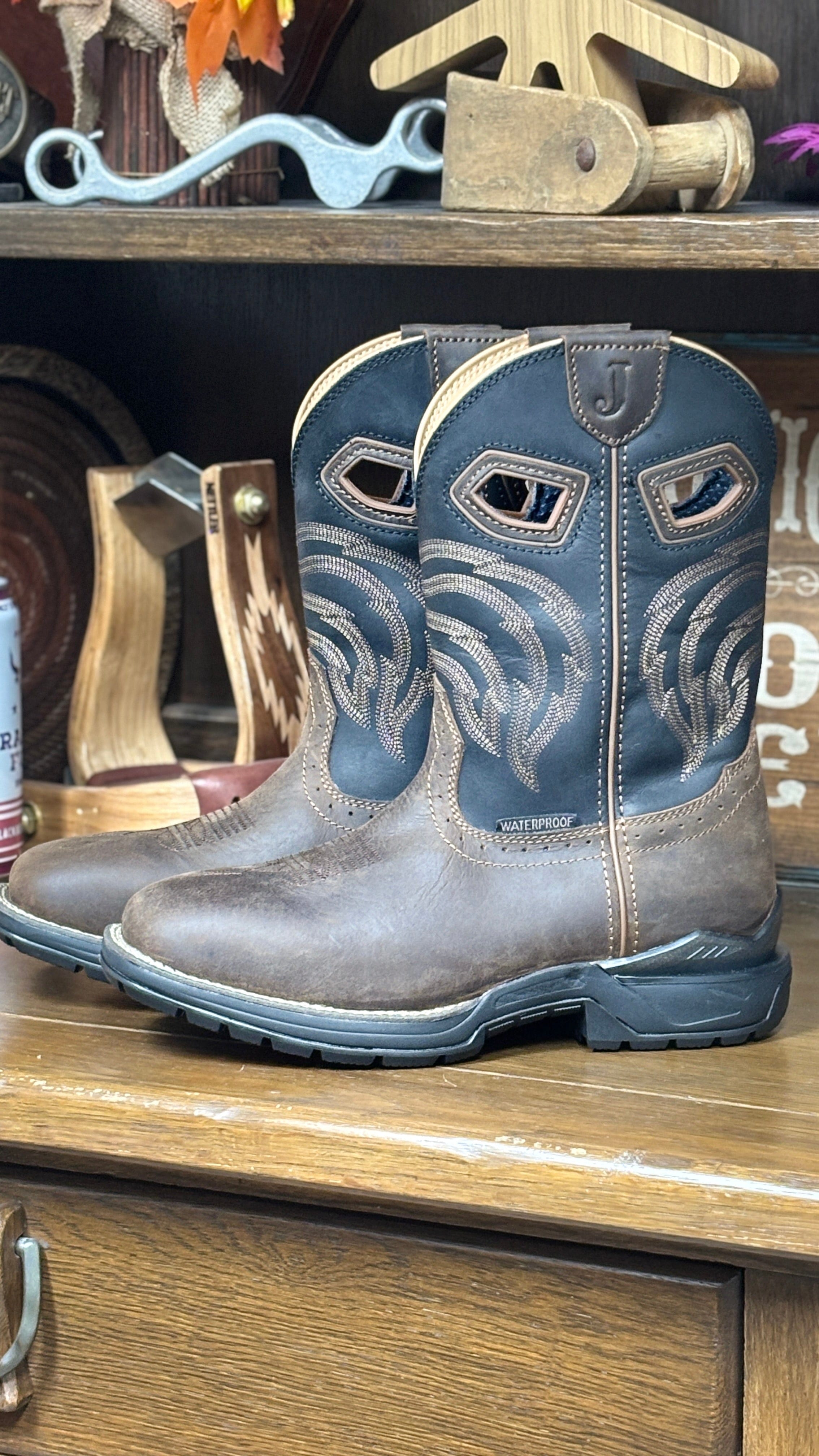 Slickline Boots by Justin - Henderson's Western Store