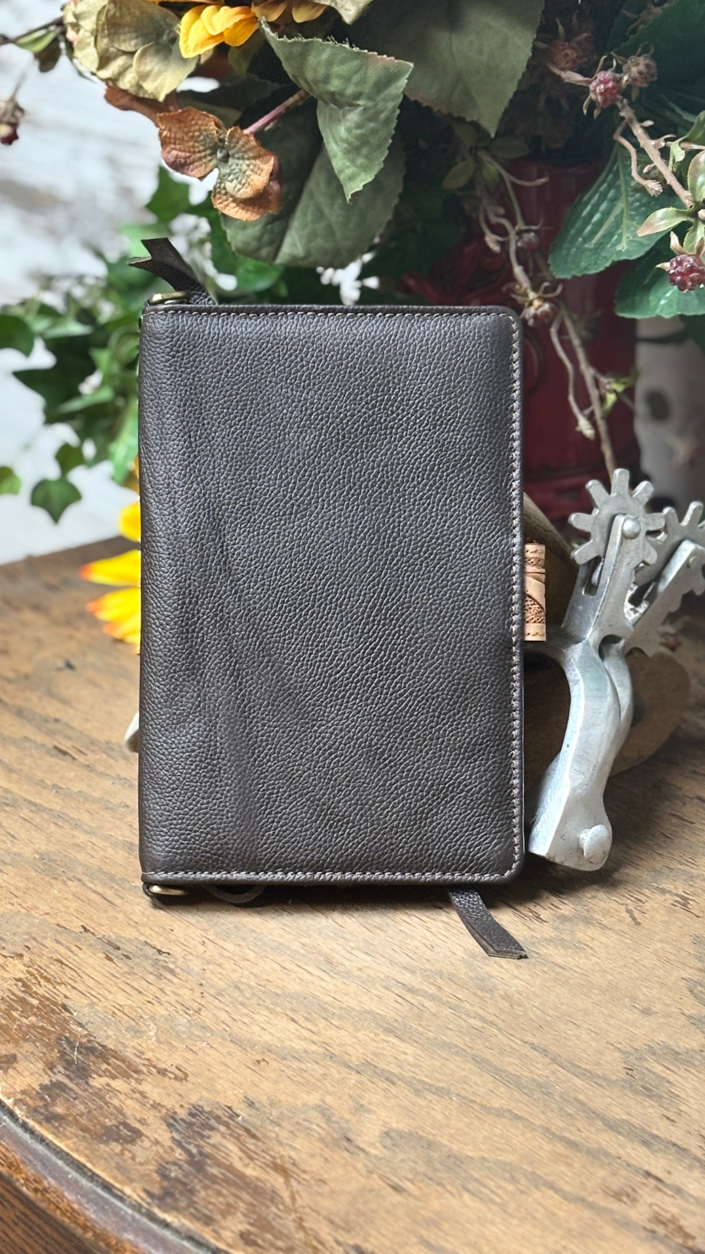 Floral Tooled Leather Cross Body ~ Cactus - Henderson's Western Store