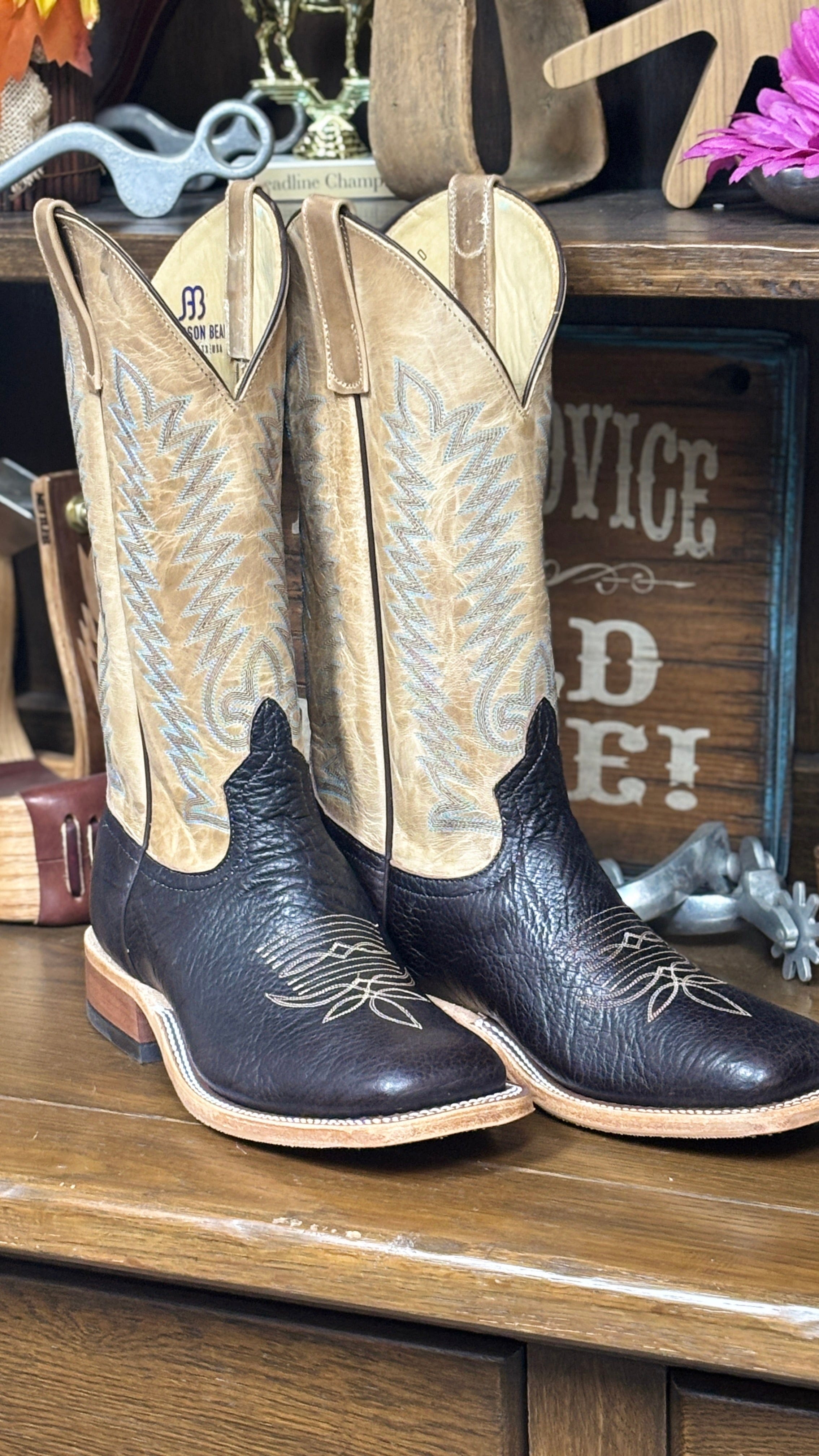 Bone Mad Dog Shoulder - Henderson's Western Store