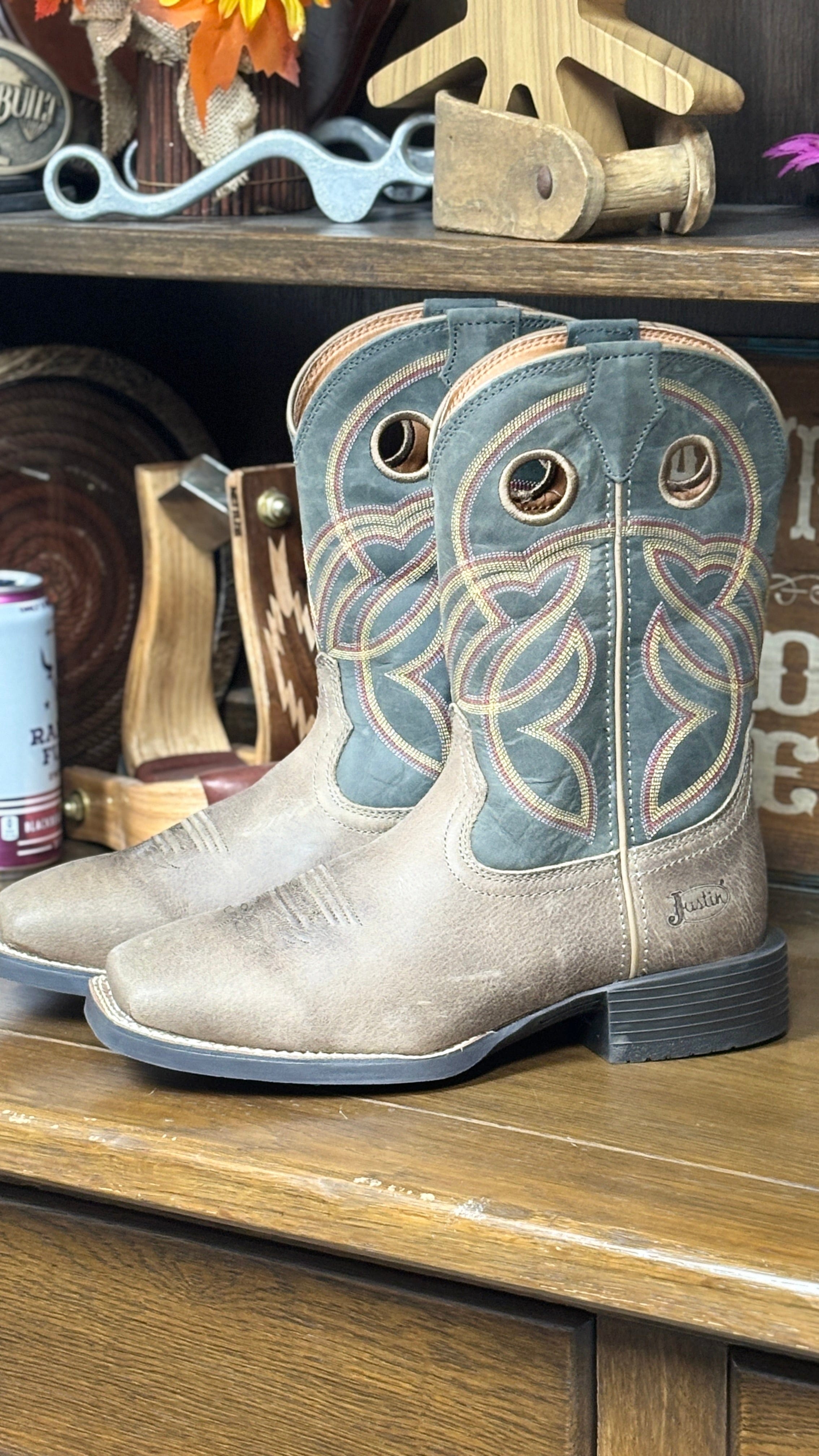 Lubbock Boots by Justin - Henderson's Western Store