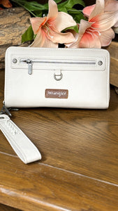 Load image into Gallery viewer, Wrangler Dual Compartment Large Wallet