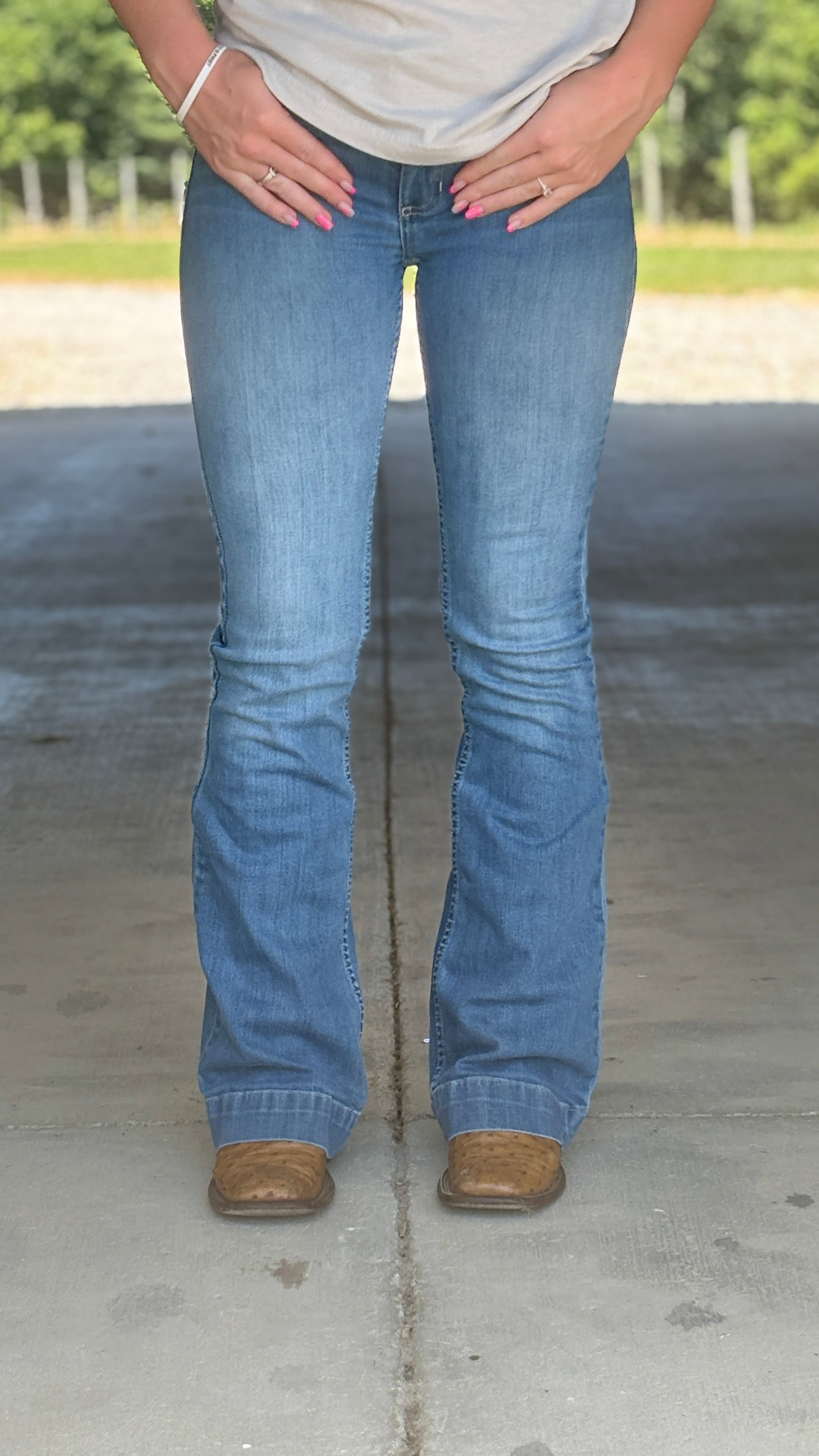 Kimes Ranch "Lola Soho Fade" Jeans - Henderson's Western Store