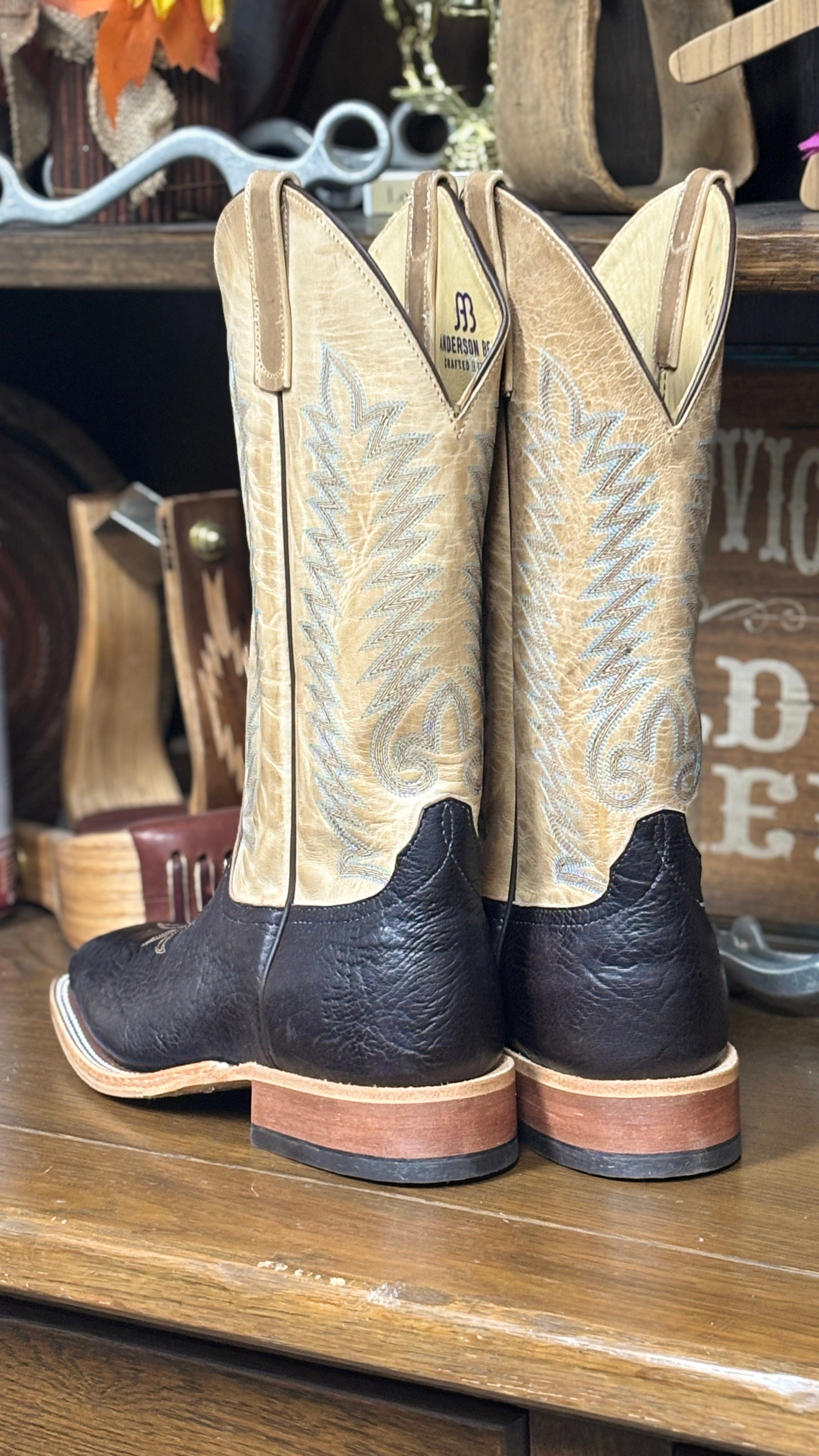 Bone Mad Dog Shoulder - Henderson's Western Store