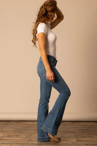 Load image into Gallery viewer, Kimes Ranch &quot;Lola Soho Fade&quot; Jeans - Henderson&#39;s Western Store