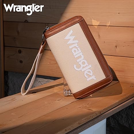 Wrangler Logo Wallet ~ Tan